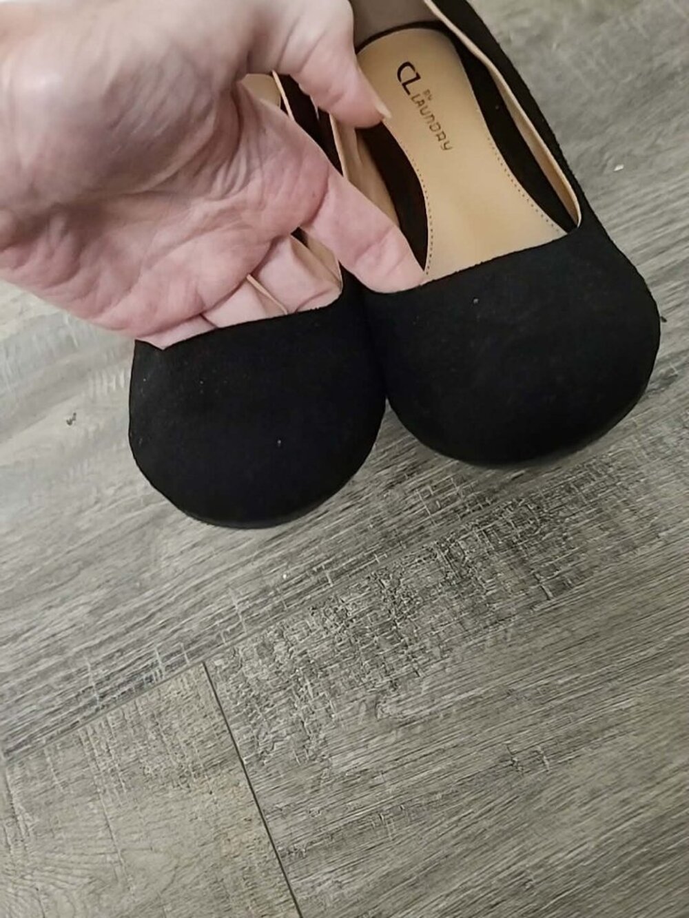 Chinese Laundry black faux suede wedge heel 7.5 - Picture 3 of 4
